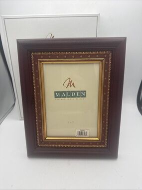 VTG Malden International designs 5x7 Textured Frame w/ gold Accents New W/ Box
